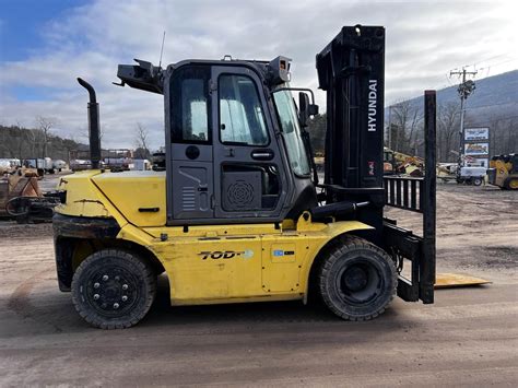 Hyundai D Pneumatic Tire Forklift Lb Capacity Ft