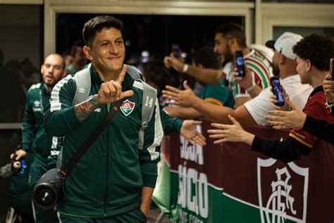 Cano Agradece Carinho Da Torcida Do Fluminense Desfrutando Desse