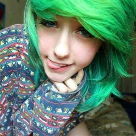 Julianna Cant Fly Emo Girl Green Hair Blue Eyes Scene Hair Emo Scene Hair Bright Hair