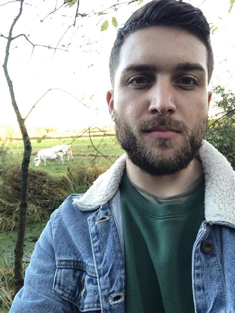 Theres A Cow Behind Me Nudes Gaybrosgonemild Nude Pics Org