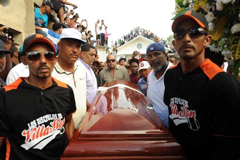 Oscar Taveras Funeral See Who Came Out To Pay Their Respects To The Cardinals Star Photos