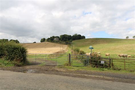 Auchtertool Kirk Path © Bill Kasman Cc By Sa20 Geograph Britain