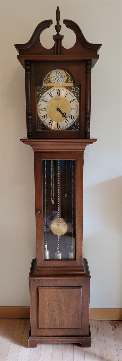 R6 Barwick Tempus Fugit Grandmother Clock 32388
