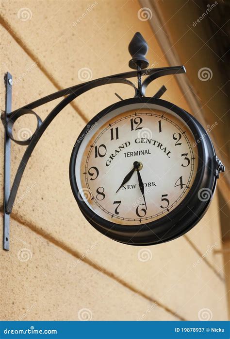 Grand Central Terminal Clock Stock Image - Image of hour, york: 19878937