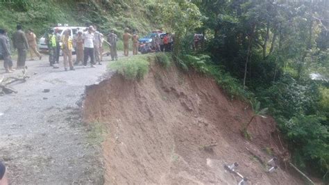 2 Titik Longsor Di Sinjai Barat Ancam Putus Akses Jalan Poros Sinjai