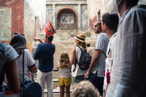 Tour of Pompeii from Naples | Gray Line