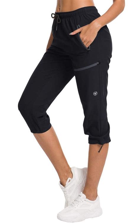 Athletic Works Women S Athleisure Relaxed Capri With Pockets Cevera Vold