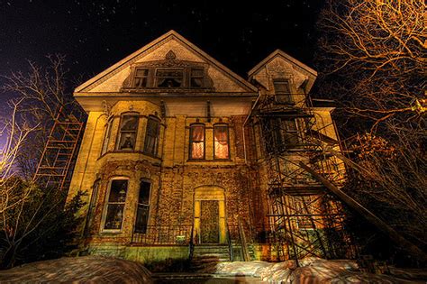 Best Haunted Houses In Miami