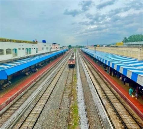 Goods Train Derails Near Delhi S Sarai Rohilla Railway Station Wealth