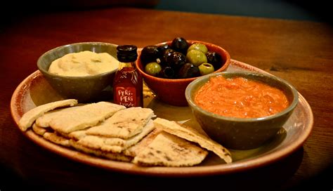 Appeteaser Platter Dhs 49 Hummus Spicy Mixed Olives Red Pepper