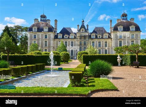 Cheverny, Castle and Gardens, Chateau de Cheverny, Cheverny Castle ...