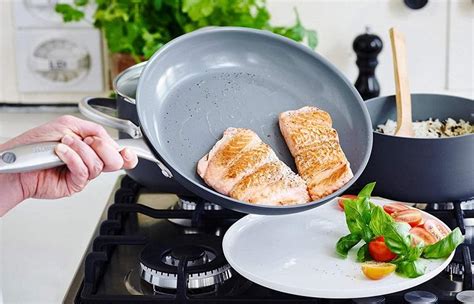 Best Nonstick Pans Without Teflon In Reviewed Wezaggle