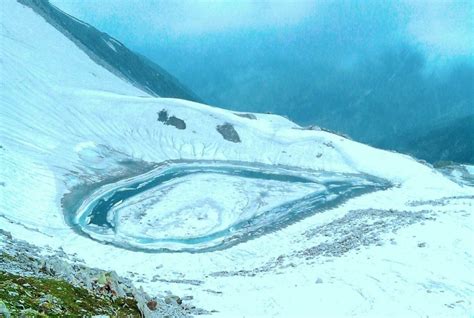 Ansoo Lake Beautiful Lake In Kaghan Valley