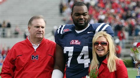 Michael Oher Quien Inspiro Un Sue O Posible Revel Que La Familia