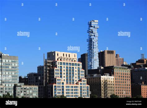 Jenga Tower Hi Res Stock Photography And Images Alamy