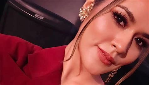 6 Potret Tampilan Stunning Raisa Andriana Hadiri Grammys 2024 Dengan