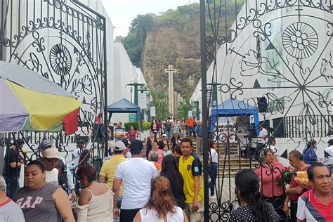 La Tumba Y Mausoleos Más Antiguos Del Cementerio Patrimonial De