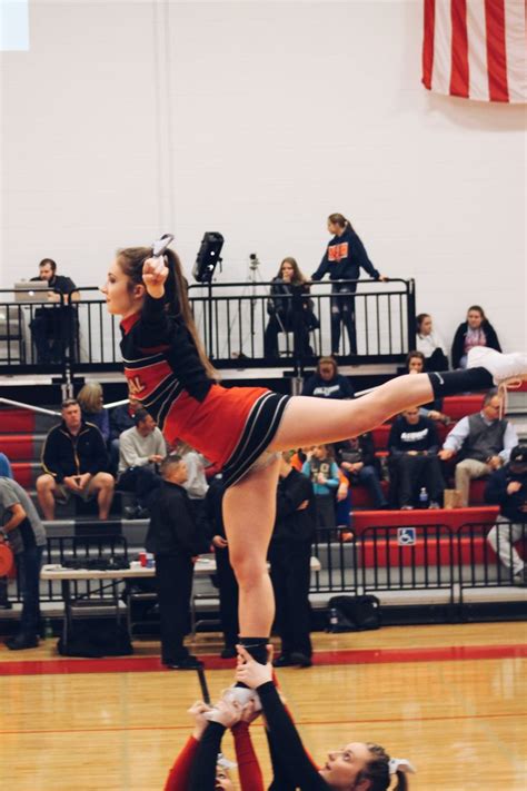 High School Cheer Stunt Arabesque Cheer Stunts High School Cheer