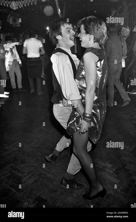 1980 Couple Party Hi Res Stock Photography And Images Alamy