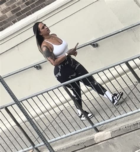 Thick Stacked Latina In Leggings Spandex Leggings Yoga Pants