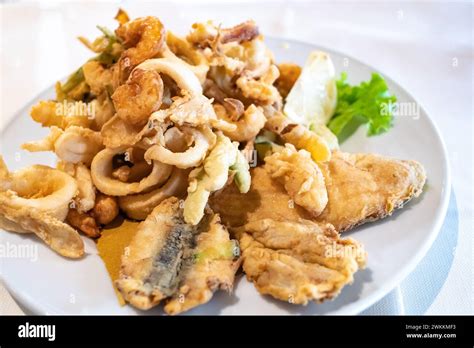 Mixed Deep Fried Fish Shrimp And Squid Platter Stock Photo Alamy