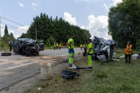 Isère Violent choc frontal entre un camping car et une voiture qui