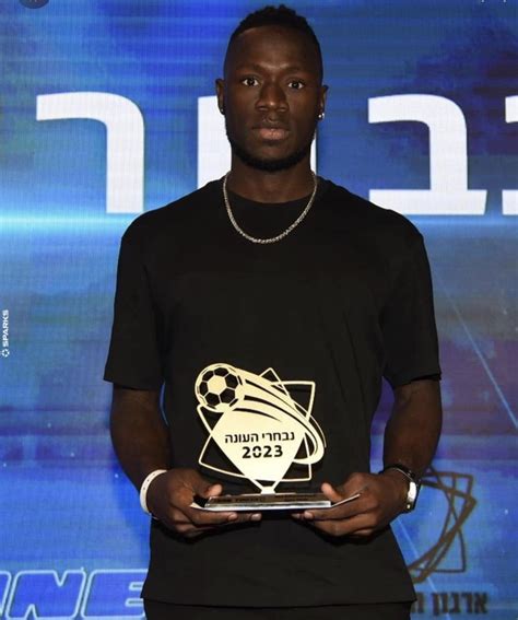 Djimy Bend Alexis termine meilleur défenseur de la D2 en Israël