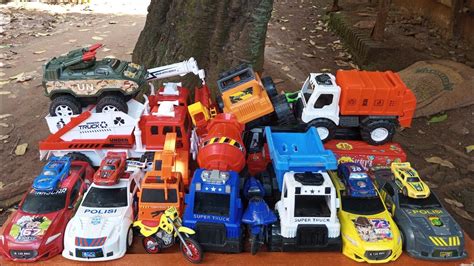 Banyak Mobilan Sedan Sport Molen Jeep Truk Tronton Tankbaja Truk