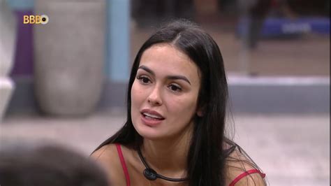 LARISSA FAZ PEDIDO INUSITADO PARA PAULA SOBRE O PODER CORINGA não