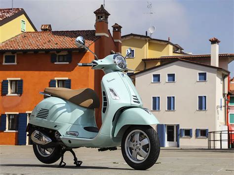 Vespa The Stylish Italian Scooter An Epitome Of Luxury