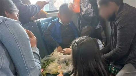 Familia Se Arma Los Tacos Placeros En El Metro Cdmx Y Se Viraliza En