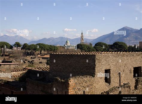 ancient pompey ruins in italy Stock Photo - Alamy