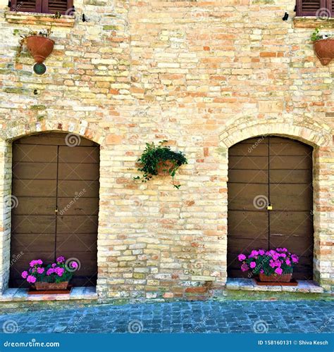 Moresco Town in Fermo Province, Marche Region, Italy. Doors, Flowers ...