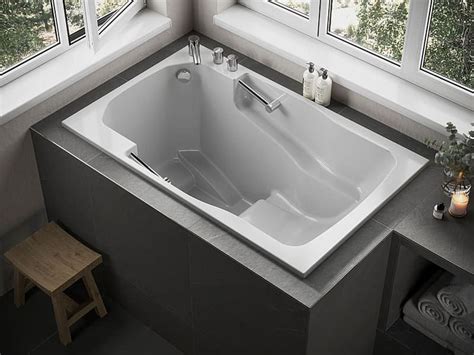 The Takara deep soaking tub is the newest in our market-leading range of ofuro-style baths. Two ...