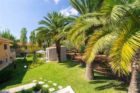 Makris Gialos Apartments 3 Bedroom Garden Apartment Kefalonia Villas