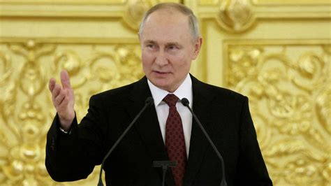 Después de décadas en el poder Putin quiere seis años más en la