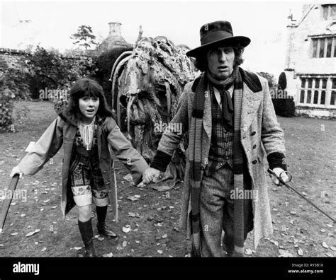 Elisabeth sladen tom baker hi-res stock photography and images - Alamy