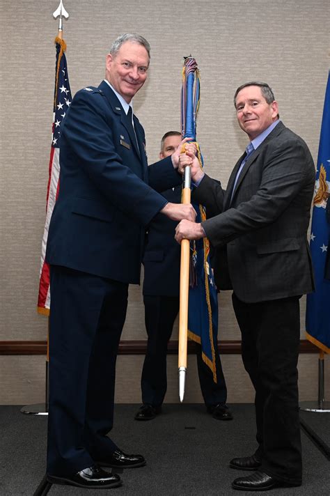 Alamo Wing Inducts Honorary Commanders 433rd Airlift Wing Article