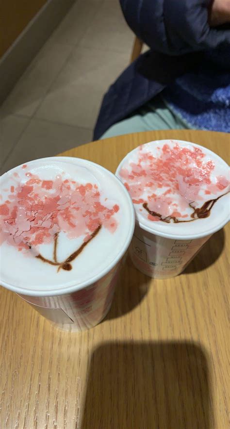 cherry blossom latte 🌸 (Japan) : r/starbucks