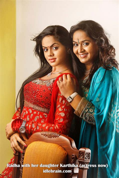 Heroine Radha with daughter Karthika (actress now) - Telugu cinema news