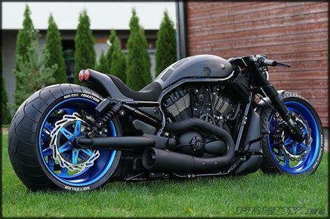 Pin by Paul on Vrod | Harley davidson night rod, Bobber motorcycle ...