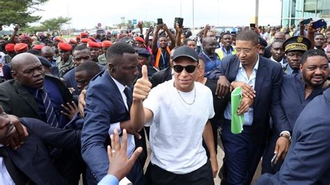 Football Kylian Mbappé Accueilli En Star à Yaoundé Pour Son Retour Au Cameroun