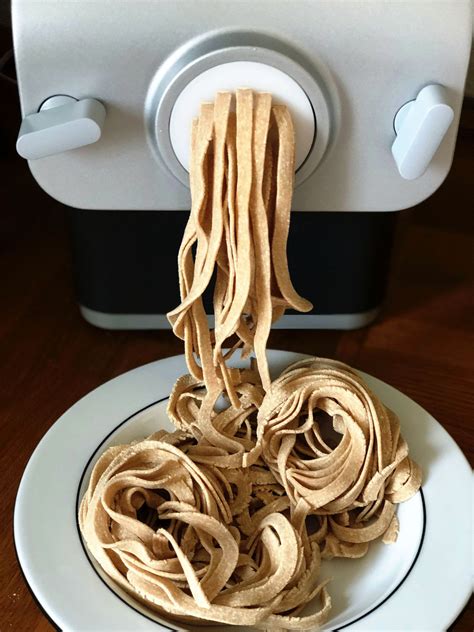 Noodlemaker Mit Vollkornnudeln Nudelmaschine Dinkelnudeln Nudel