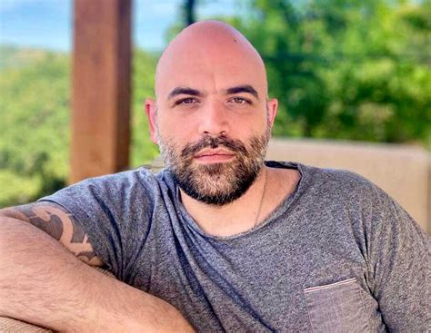 La Vita E Le Parole Di Roberto Saviano