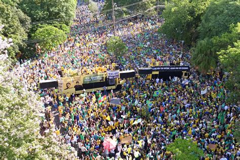 Manifestantes Protestam Contra Dilma E Lula No Rio Grande Do Sul Fotos