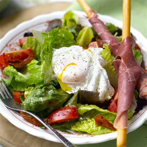 Poached Egg Salad With Parma Ham Healthy Recipe Ww Uk