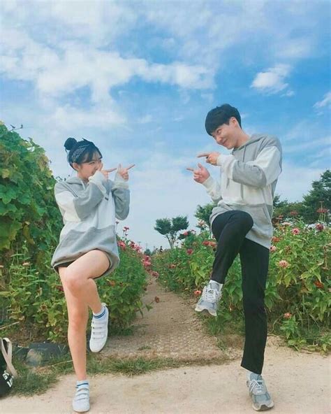 𝐒𝐢 𝐞𝐬𝐭𝐮𝐯𝐢𝐞𝐫𝐚𝐬 𝐞𝐧 𝐒𝐊𝐙 In 2020 Couples Ulzzang Couple Korean Couple