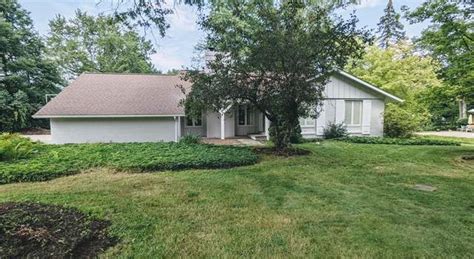 33570 Hiram Trl Chagrin Falls Oh 44022 Redfin