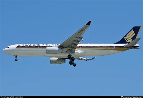 V Stg Singapore Airlines Airbus A Photo By Aldo Bidini Id