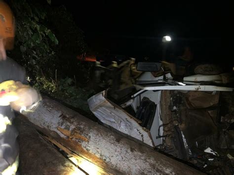 Nova Monte Verde Motorista Fica Preso às Ferragens E Morre Após Tombar